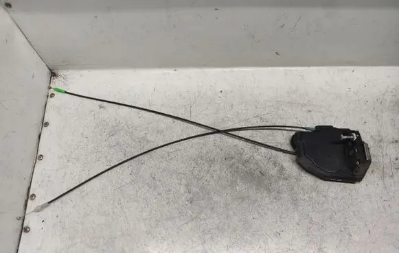 Toyota Verso Rear door lock