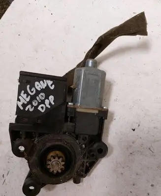 Renault Megane III Front door window regulator motor 807301396R 912462200 916828200