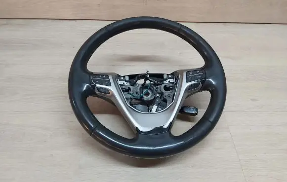 Toyota Verso Steering wheel