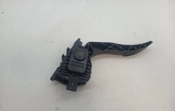 Ford Fusion II Accelerator throttle pedal DG9C9F836AB E1313052856 696161