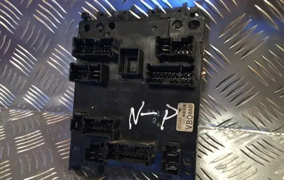 Nissan Patrol Y61 Fuse module VB08A15
