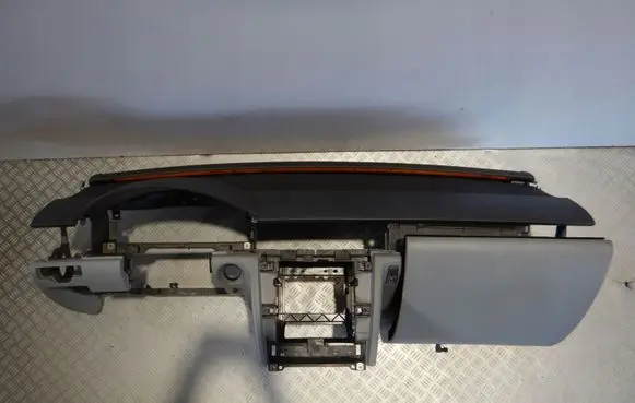 Volkswagen Phaeton Dashboard