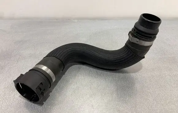 Alfa Romeo Stelvio Engine coolant pipe/hose