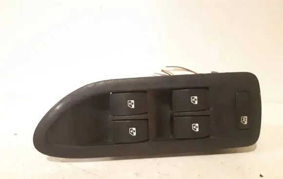 Renault Laguna II Quarter vent window switch 