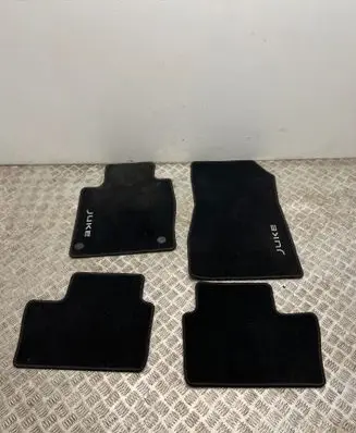 Nissan Juke II F16 Car floor mat set KE7456P000 D215 14072023
