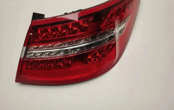 Mercedes-Benz E C207 W207 Rear/tail lights A2079060258