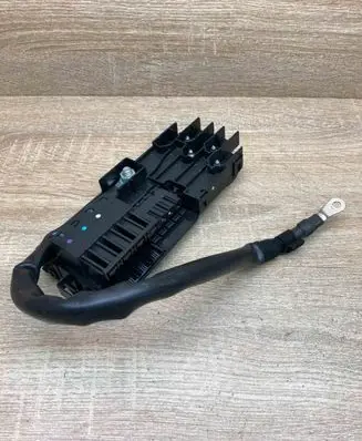 Mercedes-Benz E W211 Battery relay fuse 2115452301 13948411