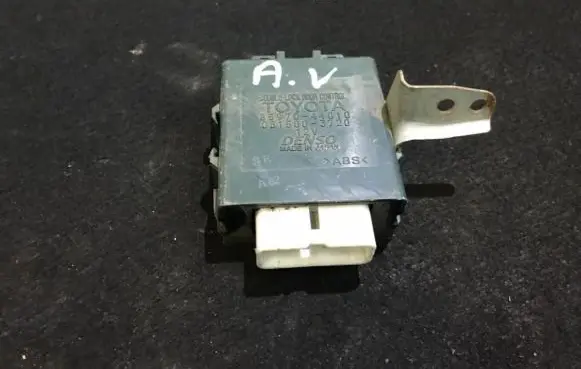 Toyota Avensis Verso Other control units/modules 8597044010 85970-44010