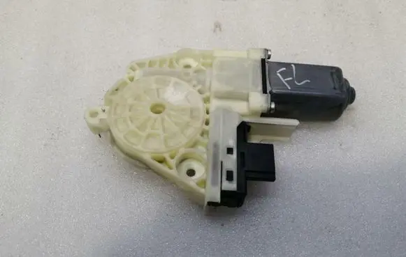 Porsche Panamera (970) Rear door window regulator motor 97062410101