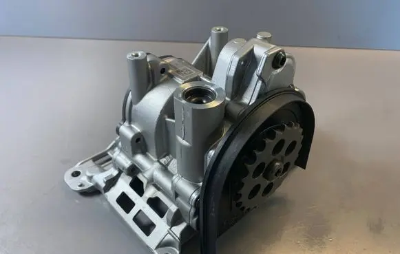 BMW 3 F30 F35 F31 Oil pump 11417823009 7823009