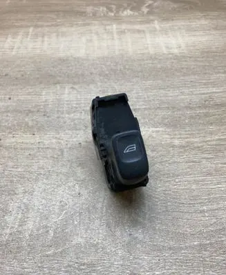 Volvo V70 Electric window control switch 9472275