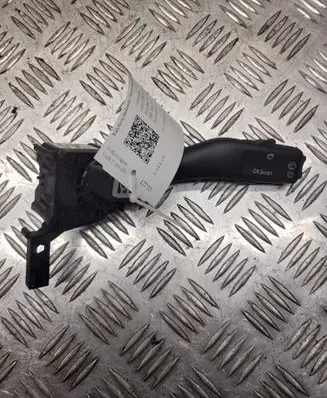 Volkswagen Golf V Wiper control stalk 1K0953519A