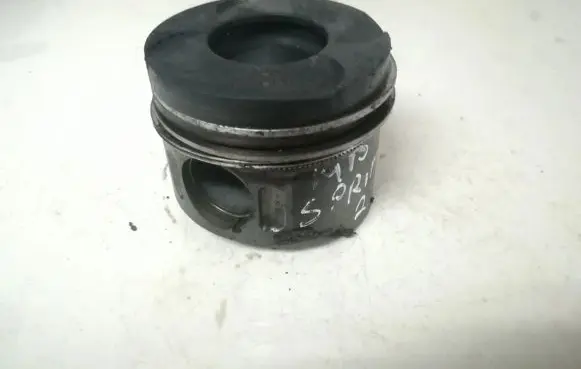 Piston