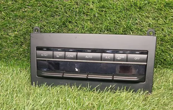 Mercedes-Benz E W212 Climate control unit A2129005018 A2128304700