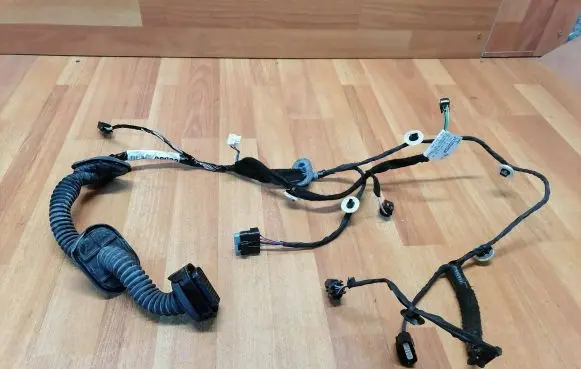 Renault Megane IV Front door wiring loom 241250253R 241250408R