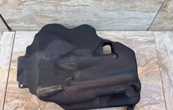 Maserati Levante Engine cover (trim) 6700090580 4492
