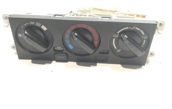 Nissan Almera Climate control unit