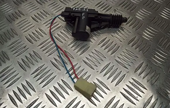 Skoda Fabia Mk1 (6Y) Sliding door latching motor 