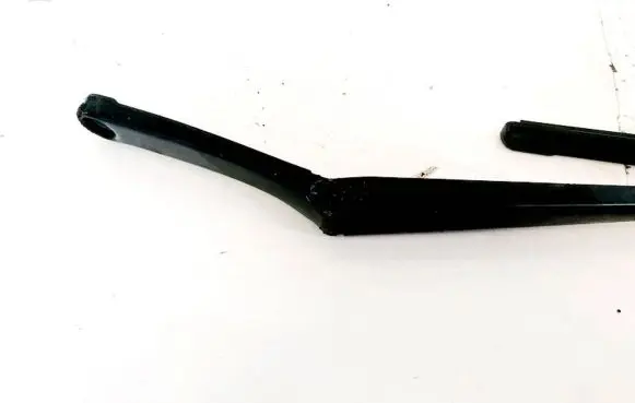 Skoda Octavia Mk2 (1Z) Front wiper blade arm 1Z1955409