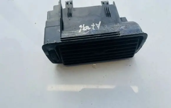 Volkswagen Golf IV Dash center air vent grill 1j1815716