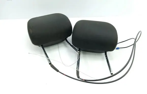 Toyota Avensis T270 Front seat headrest 