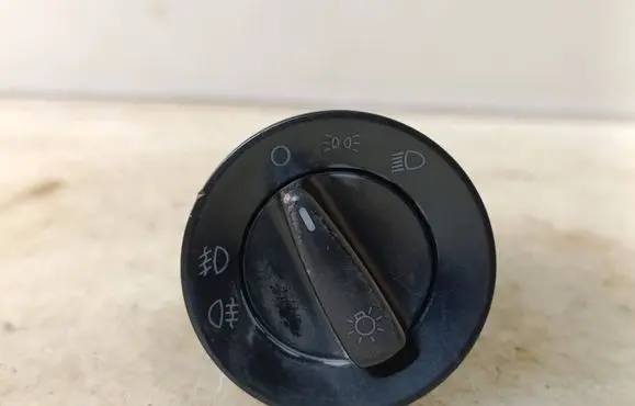 Light switch