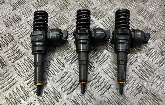 Skoda Roomster (5J) Fuel injectors set 038130073BP