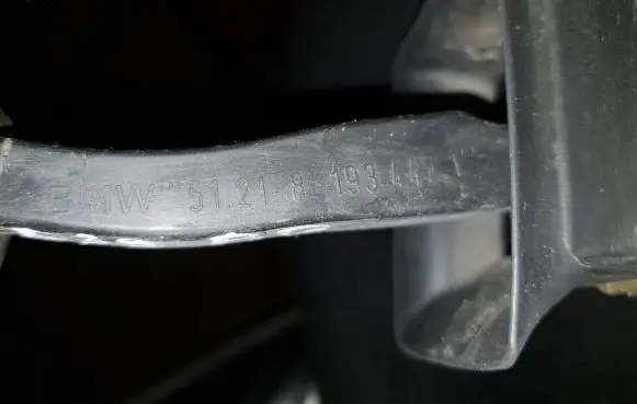 BMW 5 E39 Front door check strap stopper 51218193447