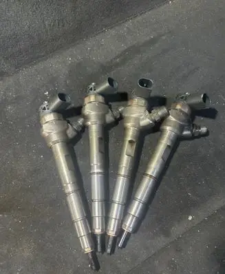 Audi A6 C7 Fuel injector 0446110369 03L1302773
