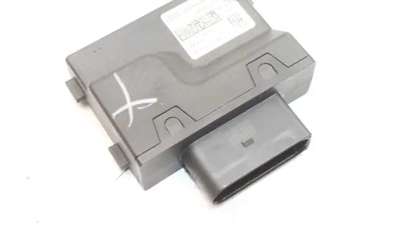 Audi A4 S4 B9 8W Fuel injection pump control unit/module 8W0906093C