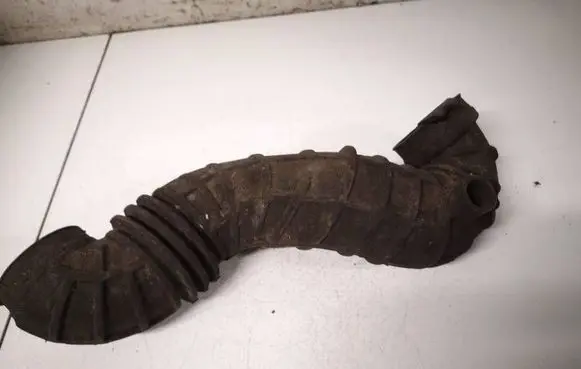 Audi A6 S6 C4 4A Air intake hose/pipe 4A0145747A