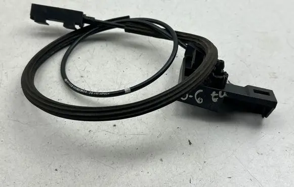 Engine bonnet (hood) release handle