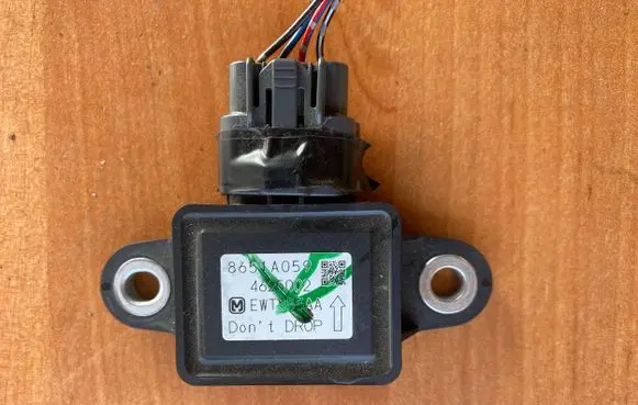 Mitsubishi L200 ESP acceleration yaw rate sensor 8651A059 4625002