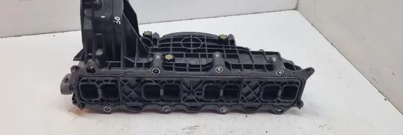 Mercedes-Benz CLA C117 X117 W117 Intake manifold A651090