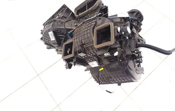 Renault Master III Interior heater climate box assembly 272702687R
