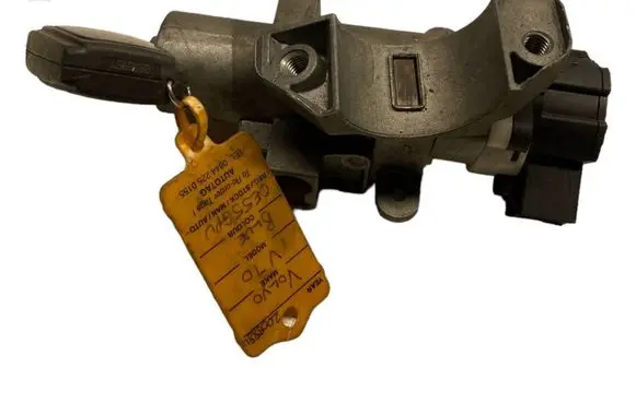 Volvo V70 Ignition lock 8626324 8645228