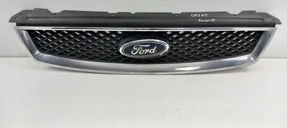 Ford Focus Front bumper upper radiator grill