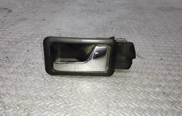 Audi 80 90 S2 B4 Front door interior handle 893837020