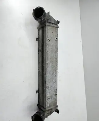 BMW 1 E81 E87 Intercooler radiator 752491608 3093796