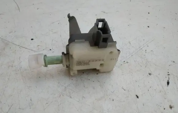 Fuel tank cap lock motor