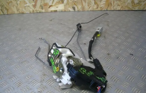 Honda Civic Front door lock