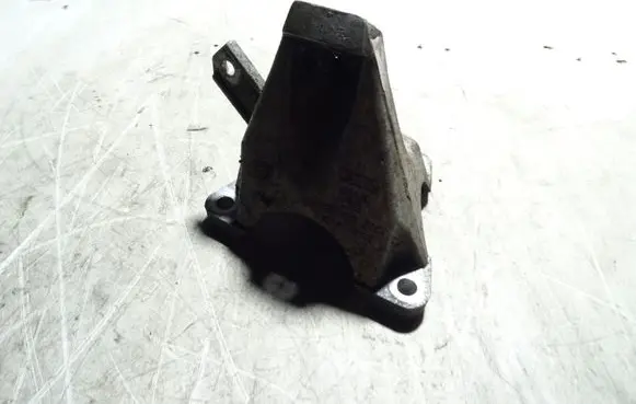 Audi A4 S4 B6 8E 8H Engine mounting bracket 8E0199308J