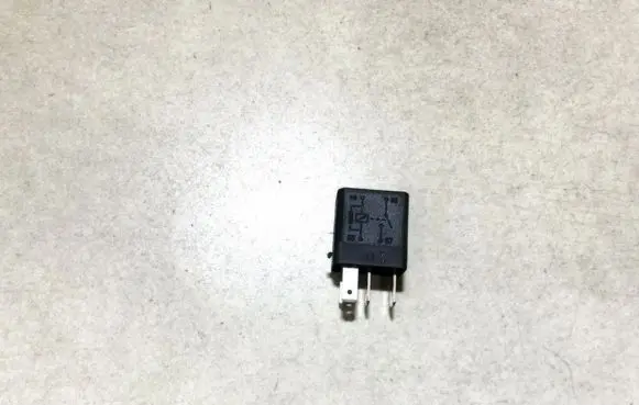 Opel Zafira A Other relay 24432880