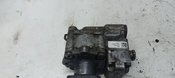 BMW 5 E60 E61 Power steering pump 678084804