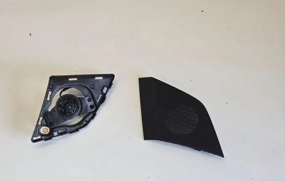 Audi Q8 Panel speaker 4M0035427 4M8035399 4M0857227