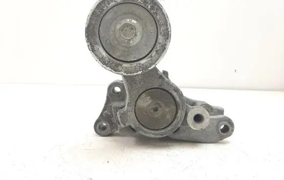 Toyota Hilux (AN10, AN20, AN30) Generator/alternator belt tensioner