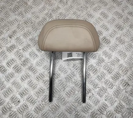 Audi A4 S4 B9 8W Front seat headrest 7470002