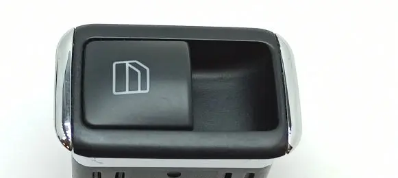 Mercedes-Benz E W212 Electric window control switch A2048707358 10034661 03139101