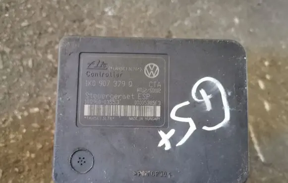 Volkswagen Golf Plus ABS Pump 1K0907379Q