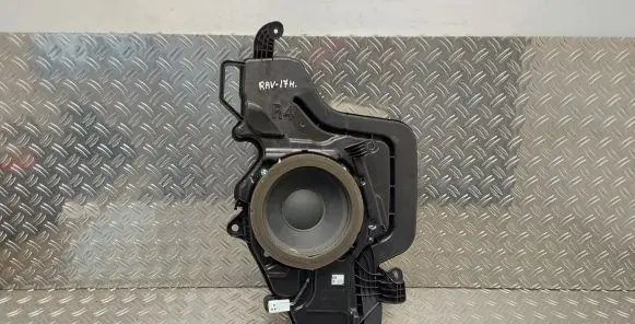 Toyota RAV 4 (XA40) Subwoofer speaker 8615042060 8945002203